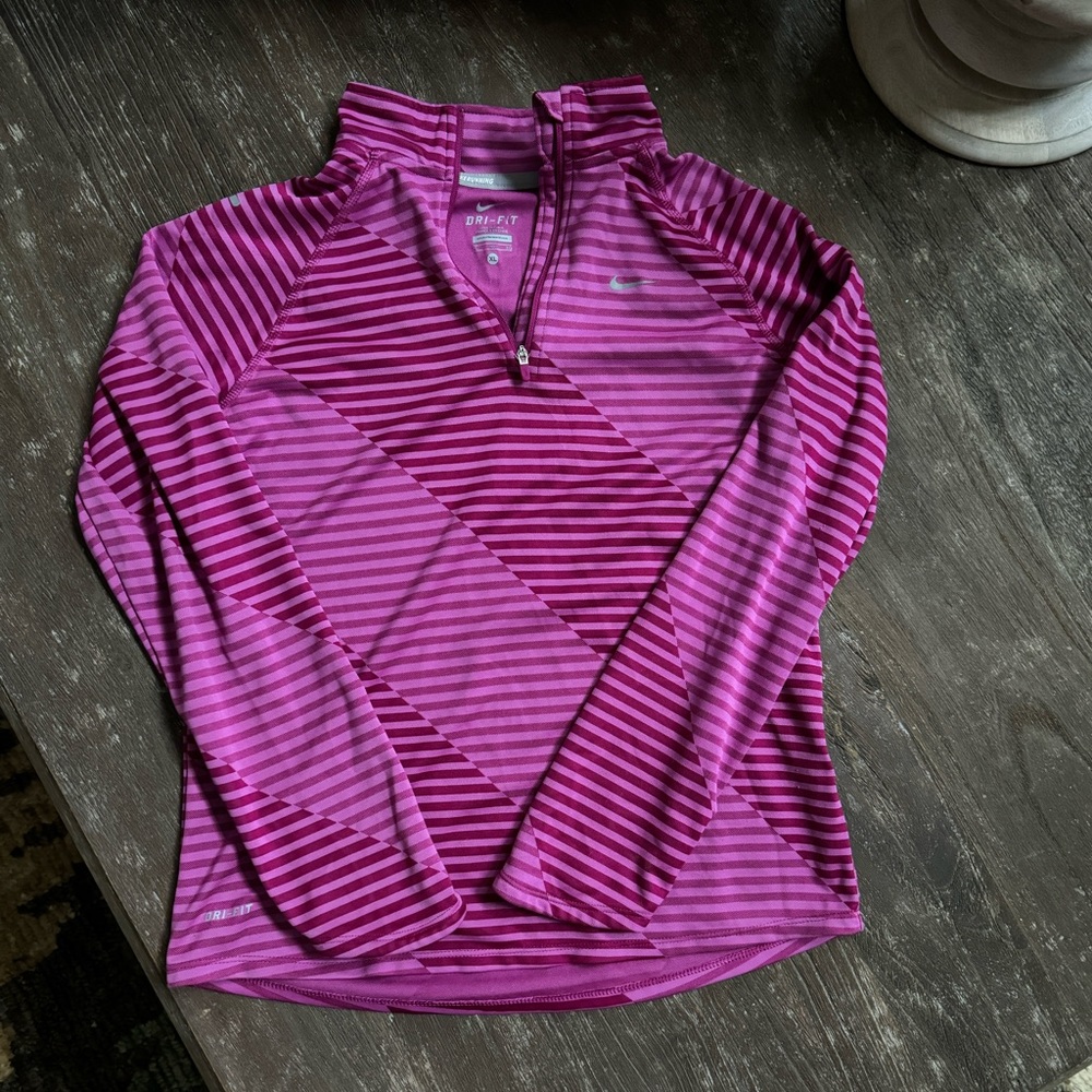 Nike pullover